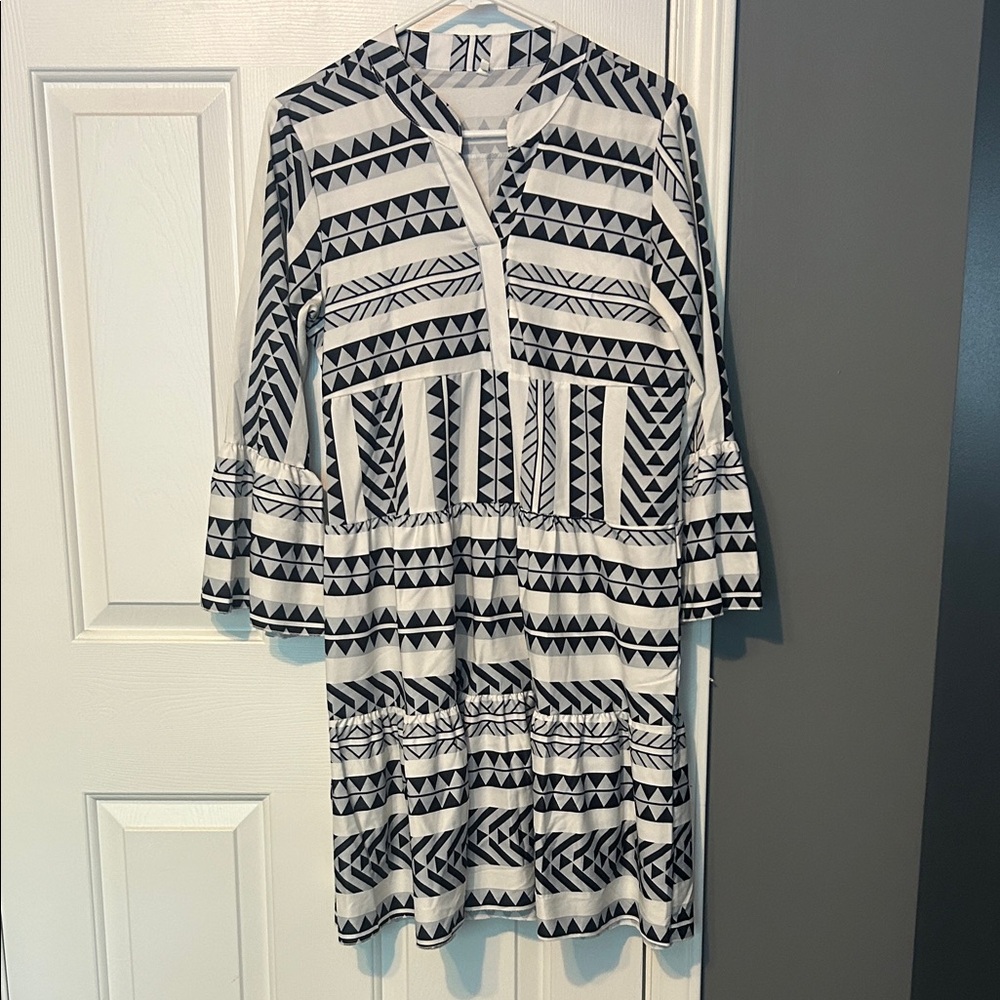 Black and White Geometric Pattern Dress